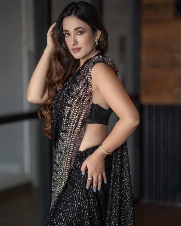 attractive-black-color-georgette-with-sequence-work-saree