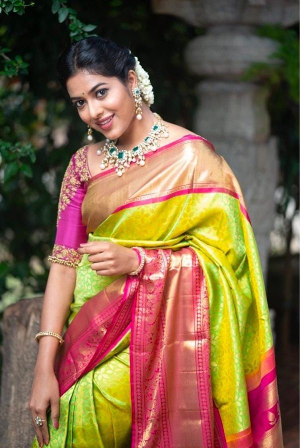 KP 4018 Green Color Soft Lichi Silk Jacquard Work Saree Casual, Party Wear, Wedding, Events Etc. Expected Delivery 4-6 Working Days @1499/- | Sarees, Bollywood Sarees, Creative Sarees, Designer Sarees, Embroidered Sarees, Ethnic Saree, Modern Digital sarees, Party Wear Sarees