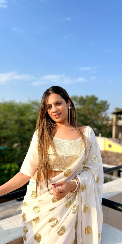 Fine-Looking White Color Georgette Embroidery Sequence Saree