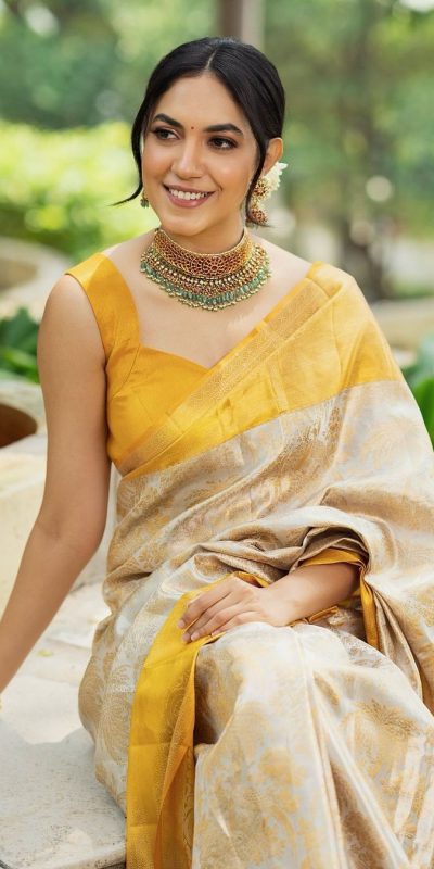 KP 5068 Golden Color Soft Lichi Silk Cloth Beautiful Rich Pallu Saree Casual, Party, Wedding, Festive, Events Etc.  Expected Delivery  4-6 Working Days @1449/ | Sarees, Bollywood Sarees, Creative Sarees, Designer Sarees, Embroidered Sarees, Ethnic Saree, Modern Digital sarees, Party Wear Sarees