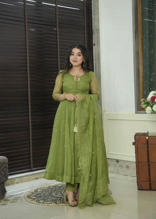 Aglow Green Color Georgette Embroidery Work Salwar Suit