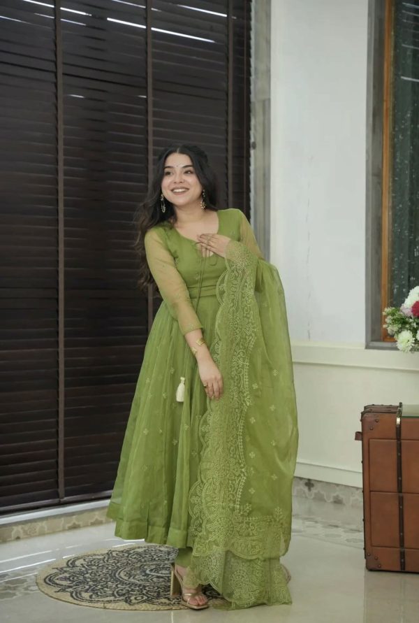 Aglow Green Color Georgette Embroidery Work Salwar Suit