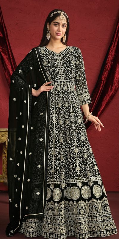 Beautiful Black Color Georgette Embroidery Salwar Suit