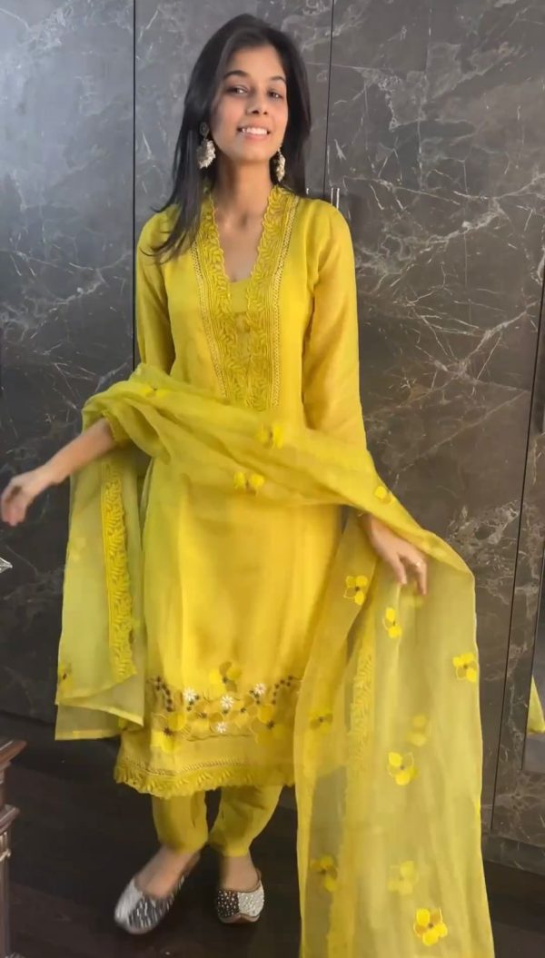 Pretty Yellow Color Maslin Thread With Fancy Border Salwar Suit
