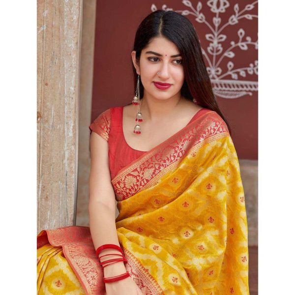 Yellow Soft Silk Jacquard Saree - Image 4
