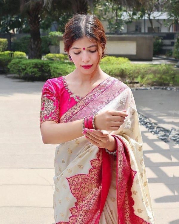 Half White Soft Litchi Silk Jacquard Work On All Over Saree - Image 3