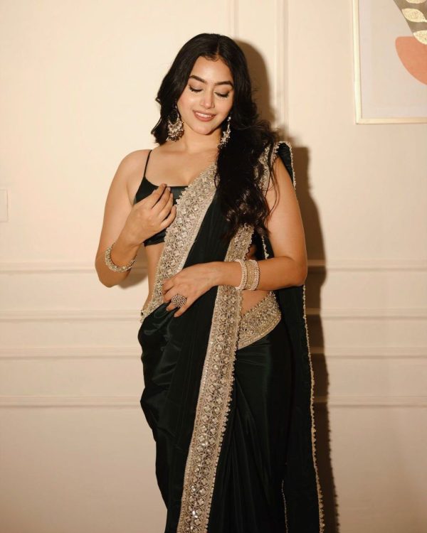 Black VI Chitra Silk Embroidery Sequence Lace Border Saree - Image 3