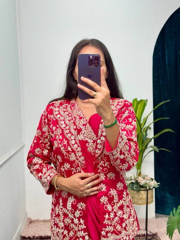 Red Chinon Work On Koti With Lace Border Saree - Image 2