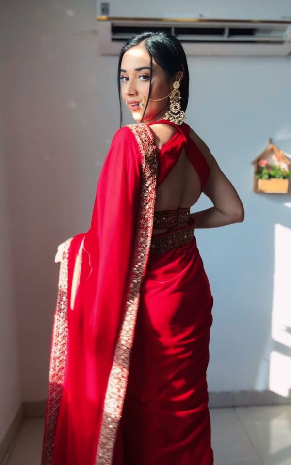 Red 9000 Velvet With Embroidery Lace Border Saree - Image 2