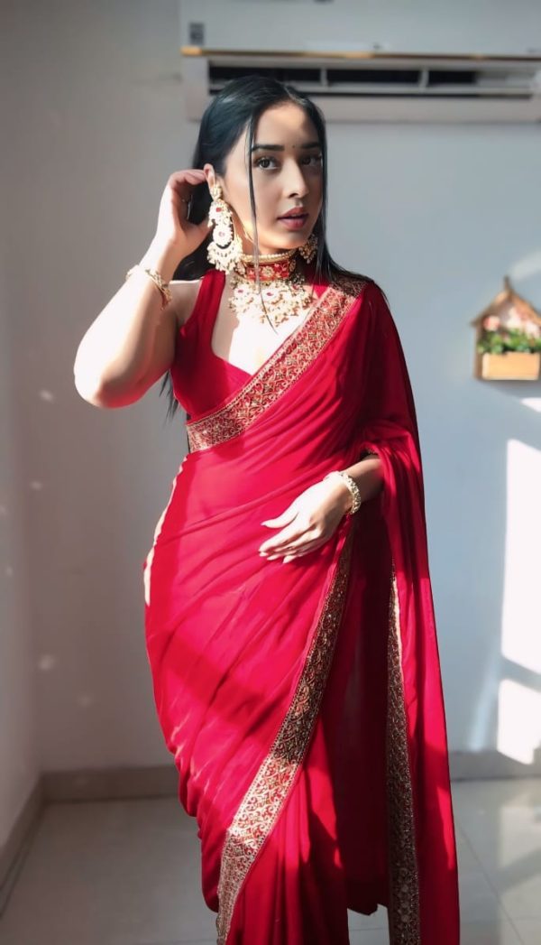 Red 9000 Velvet With Embroidery Lace Border Saree - Image 3