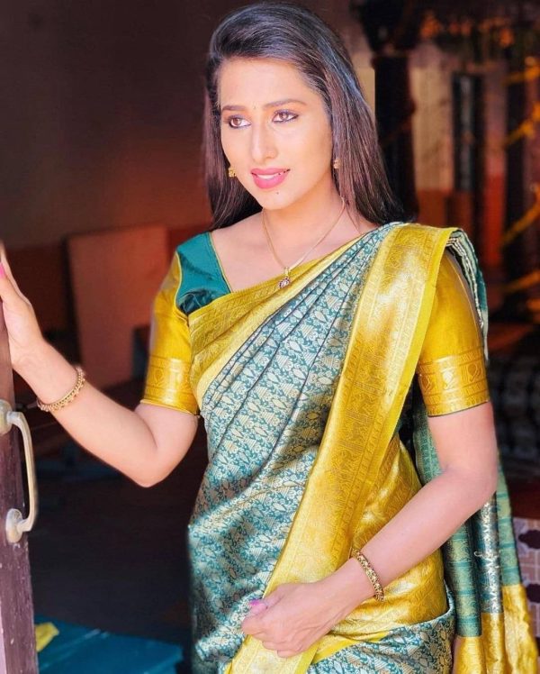Green Silk Jacquard Work On All Over Saree - Image 2