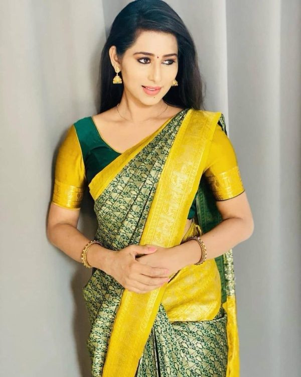 Green Silk Jacquard Work On All Over Saree - Image 3