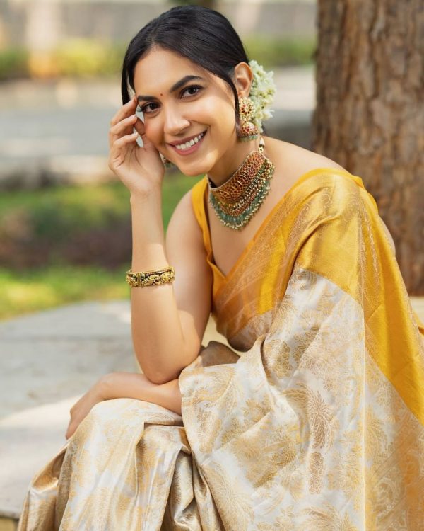 Yellow Soft Litchi Silk Golden Jari Jacquard Border Saree - Image 2