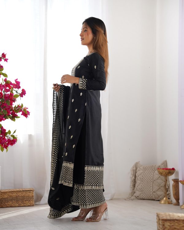 Black Chinon Silk Embroidery Jari Work Salwar Suit - Image 4