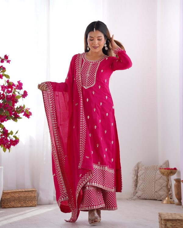 Pink Chinon Silk Embroidery Jari Work Salwar Suit - Image 2