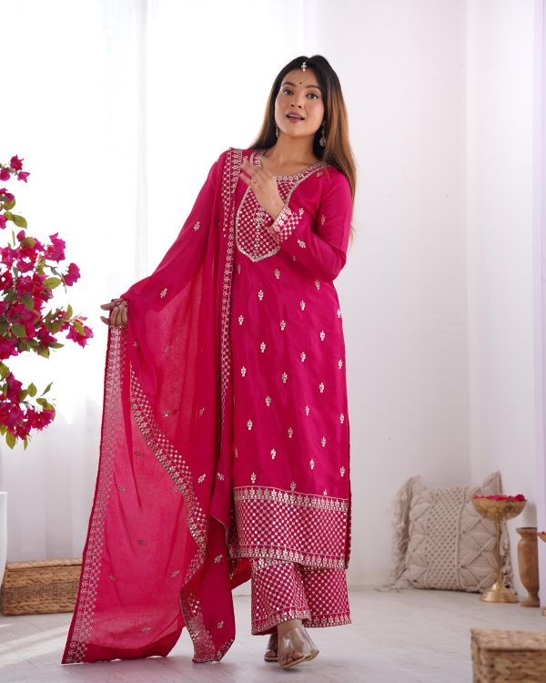Pink Chinon Silk Embroidery Jari Work Salwar Suit - Image 3