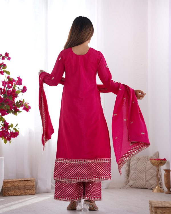 Pink Chinon Silk Embroidery Jari Work Salwar Suit - Image 5