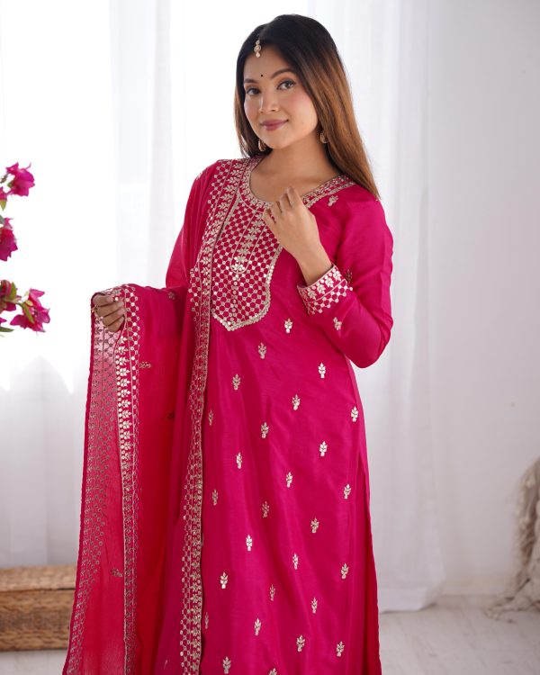 Pink Chinon Silk Embroidery Jari Work Salwar Suit - Image 6