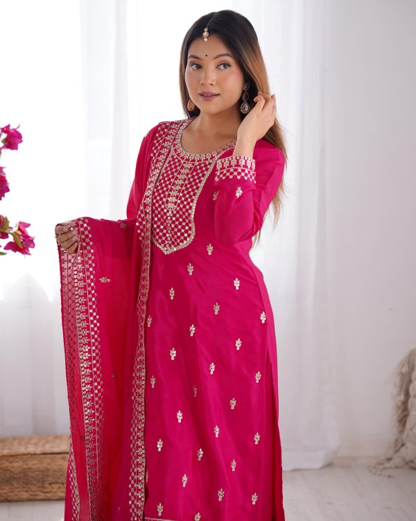 Pink Chinon Silk Embroidery Jari Work Salwar Suit - Image 7
