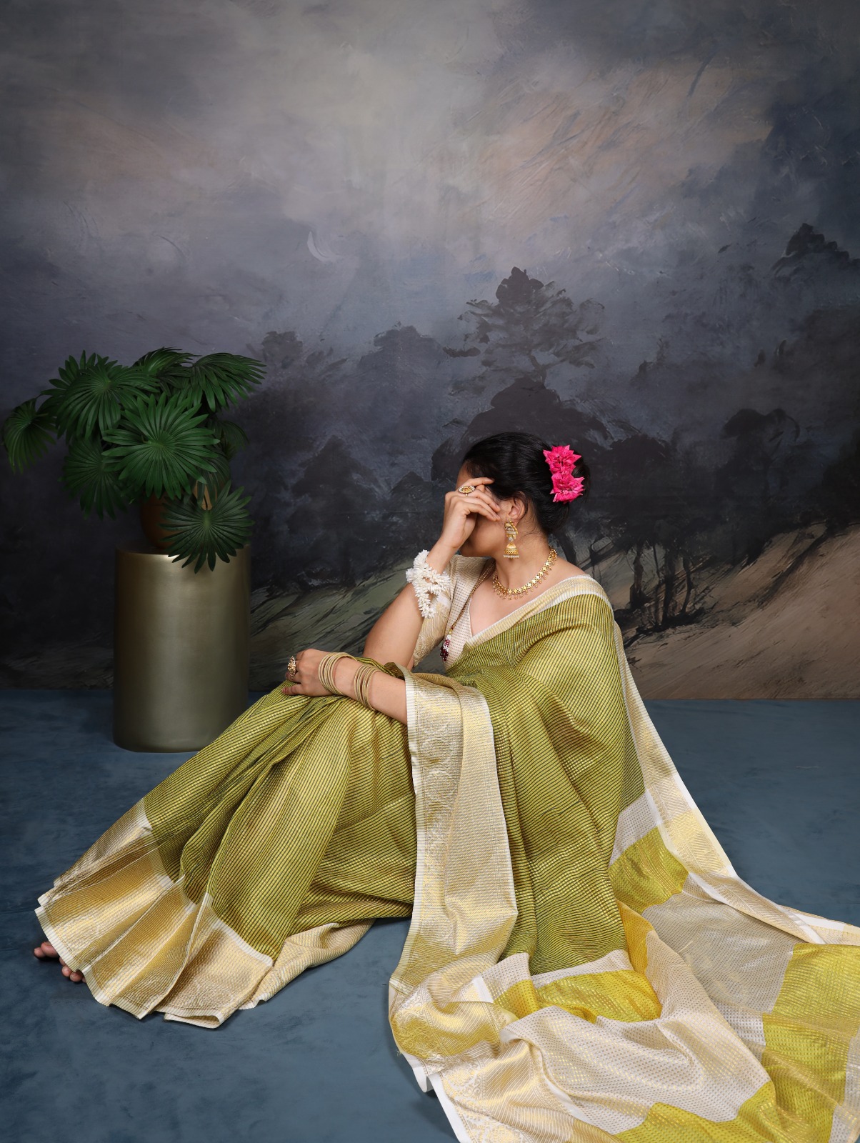 Green Jacquard Chex Zari Weaving Work Saree - Image 2
