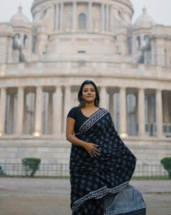 Black Soft Linen Silk Digital Print Saree - Image 8