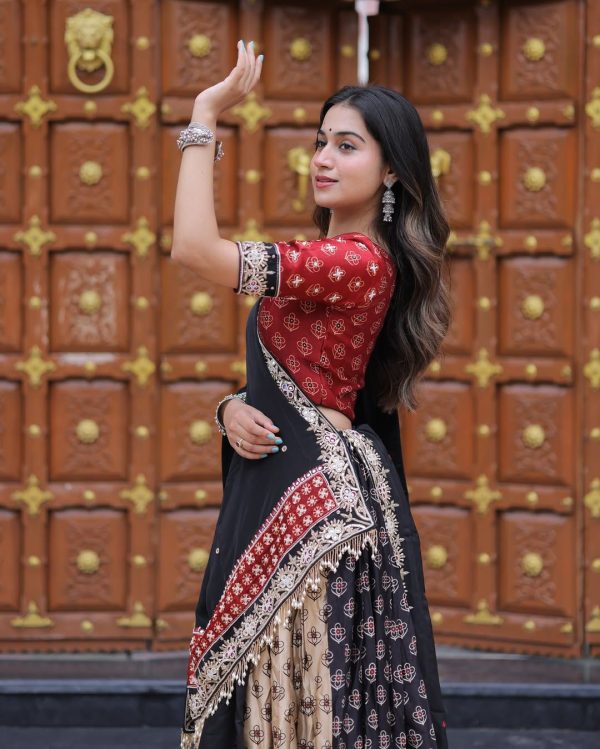 LG 645 Black Color Printed Polly Reyon Lehenga Choli Wedding, Party, Festive, Events Etc. Delivery 4-6 Working Days Rs 1999 | Lehenga, Bollywood Lehenga, Creative Lehenga, Designer Lehenga, Embroidered Lehenga, Party Wear Lehenga
