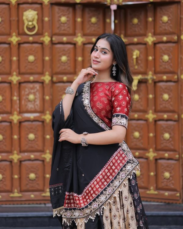 LG 645 Black Color Printed Polly Reyon Lehenga Choli Wedding, Party, Festive, Events Etc. Delivery 4-6 Working Days Rs 1999 | Lehenga, Bollywood Lehenga, Creative Lehenga, Designer Lehenga, Embroidered Lehenga, Party Wear Lehenga