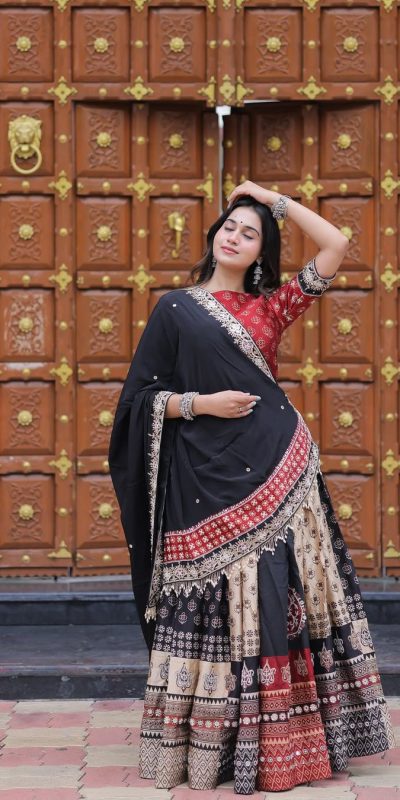 LG 645 Black Color Printed Polly Reyon Lehenga Choli Wedding, Party, Festive, Events Etc. Delivery 4-6 Working Days Rs 1999 | Lehenga, Bollywood Lehenga, Creative Lehenga, Designer Lehenga, Embroidered Lehenga, Party Wear Lehenga