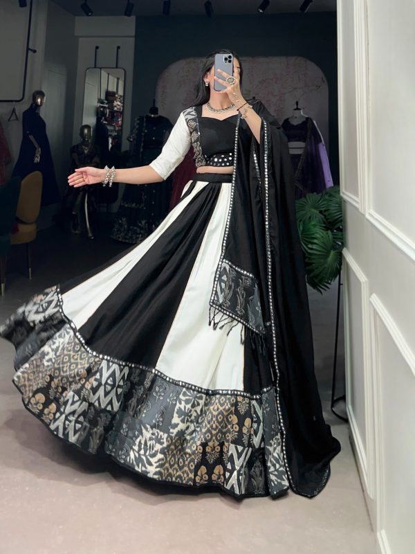 LNB 1714 Black Color Pure Rayon Plain Printed With Paper Mirror Work Lehenga Choli Wedding, Party, Festive, Events Etc. Delivery 4-6 Working Days Rs 3599 | Lehenga, Bollywood Lehenga, Creative Lehenga, Designer Lehenga, Embroidered Lehenga, Party Wear Lehenga