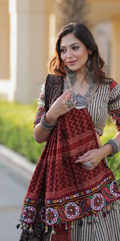 LG 641 Off White Color Printed Rayon Real Mirror Work Lehenga Choli Wedding, Party, Festive, Events Etc. Delivery 4-6 Working Days Rs 1999 | Lehenga, Bollywood Lehenga, Creative Lehenga, Designer Lehenga, Embroidered Lehenga, Party Wear Lehenga