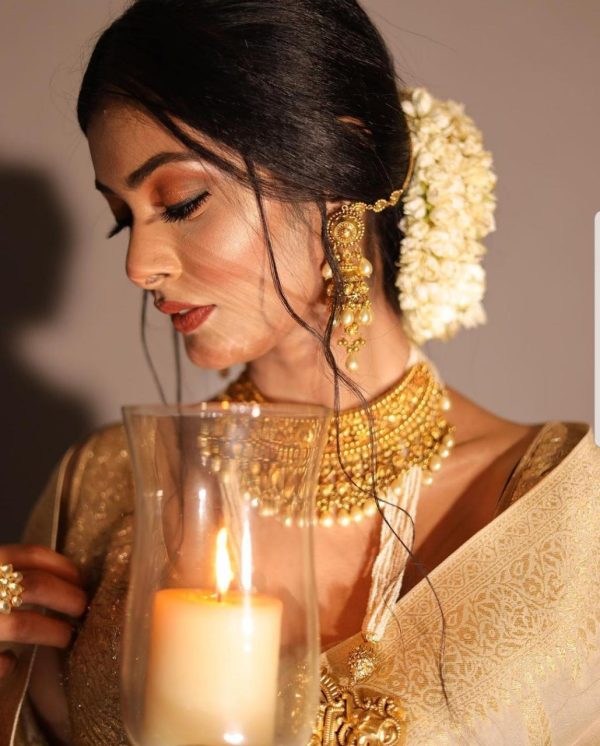 KP 3088 Off White Designer Work in Soft Lichi Silk Jacquard Work Saree at just ₹1399. Delivery 4-6 Working Days. Shop now. | Sarees, Bollywood Sarees, Creative Sarees, Designer Sarees, Embroidered Sarees, Ethnic Saree, Modern Digital sarees, Party Wear Sarees