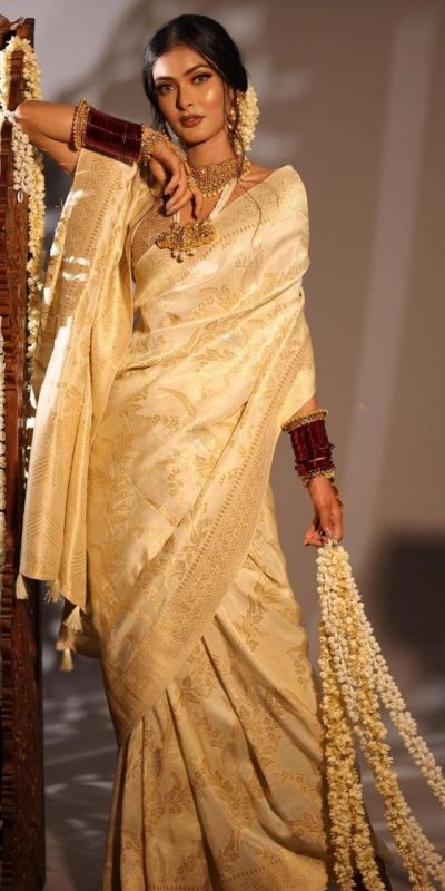 KP 3088 Off White Designer Work in Soft Lichi Silk Jacquard Work Saree at just ₹1399. Delivery 4-6 Working Days. Shop now. | Sarees, Bollywood Sarees, Creative Sarees, Designer Sarees, Embroidered Sarees, Ethnic Saree, Modern Digital sarees, Party Wear Sarees