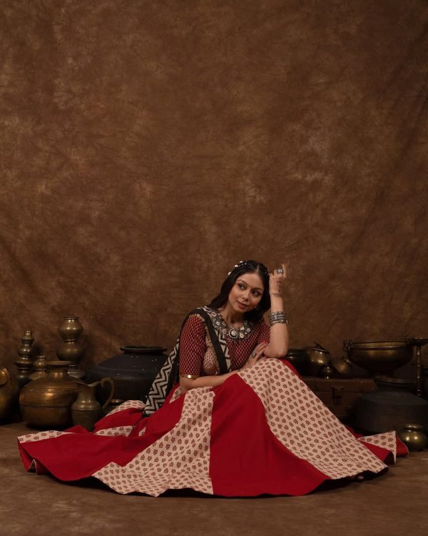 LG 644 Red Color Printed Polly Reyon Lehenga Choli Wedding, Party, Festive, Events Etc. Delivery 4-6 Working Days Rs 1999 | Lehenga, Bollywood Lehenga, Creative Lehenga, Designer Lehenga, Embroidered Lehenga, Party Wear Lehenga