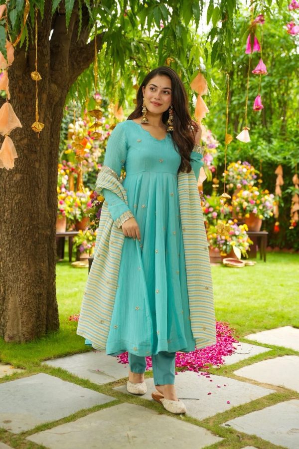 SRK 5298 Pink Faux Georgette With Embroidery Work With Fancy Full Sleeve Gown Perfect for Wedding, Party, Pooja, Mehendi, Traditional Day . Best Price 1999 | Gowns, Bollywood Gowns, Creative Gowns, Designer Gowns, Embroidered Gowns, Party Wear Gowns
