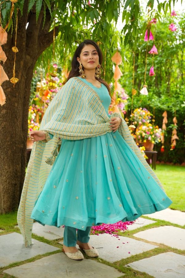 SRK 5298 Pink Faux Georgette With Embroidery Work With Fancy Full Sleeve Gown Perfect for Wedding, Party, Pooja, Mehendi, Traditional Day . Best Price 1999 | Gowns, Bollywood Gowns, Creative Gowns, Designer Gowns, Embroidered Gowns, Party Wear Gowns