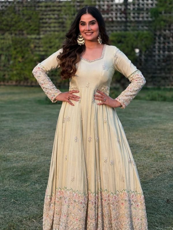 SSR 528 Off White Heavy Georgette With Heavy Embroidery Sequence Work Gown with Embroidery Work. Best Price ₹2399. Delivery 4-6 Working Days. | Gowns, Bollywood Gowns, Creative Gowns, Designer Gowns, Embroidered Gowns, Party Wear Gowns