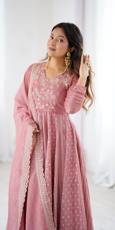 SRK 5293 Peach With Crunchy Silk With Fully Flair with Lace Work & Embroidery Work Anarkali Gown . Introductory Price ₹2149. Delivery 4-6 Worki | Gowns, Bollywood Gowns, Creative Gowns, Designer Gowns, Embroidered Gowns, Party Wear Gowns