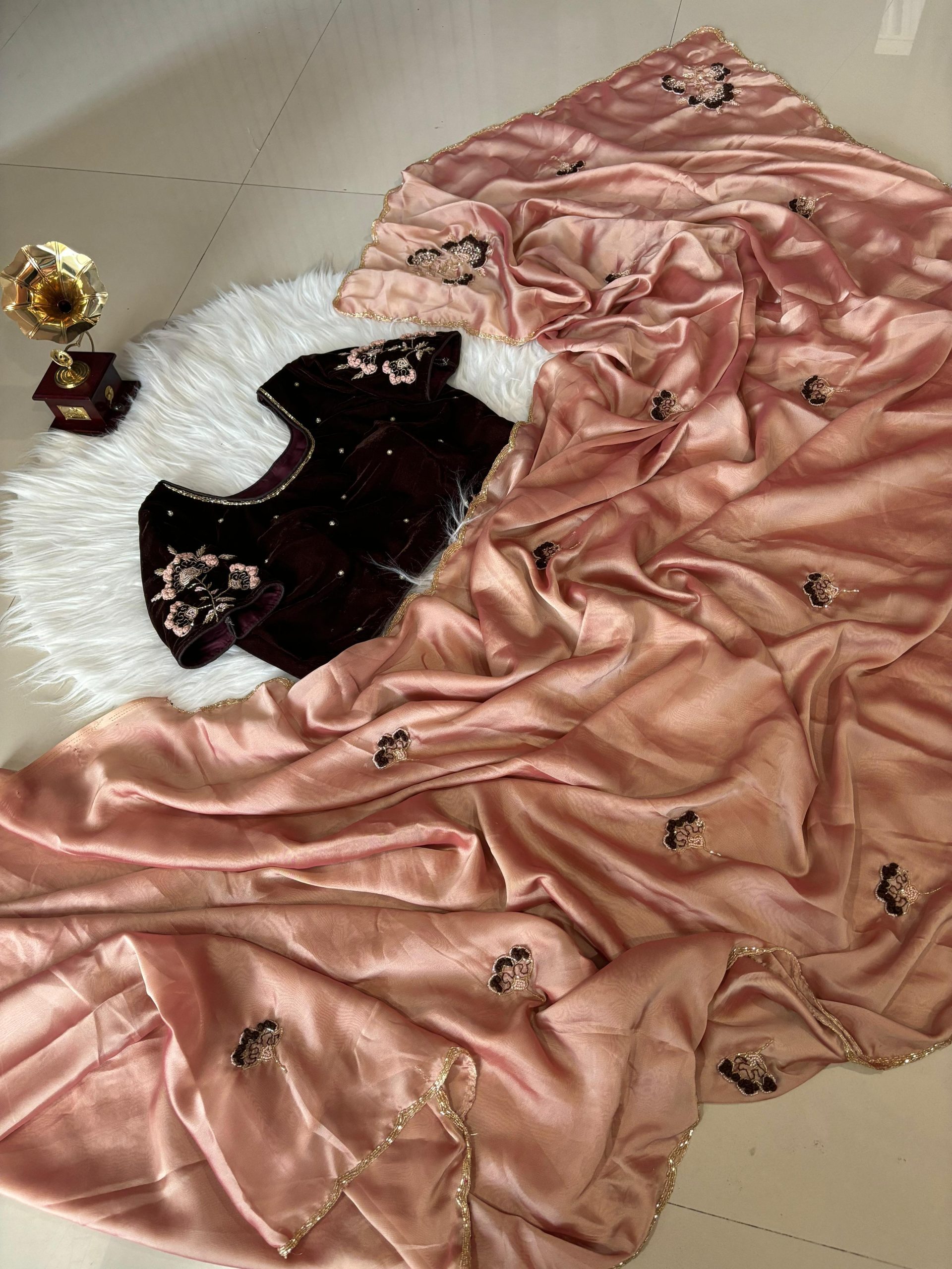 AC AZAELEA Peach Rangoli Silk Lace Work & Resham Work Saree with . Exclusive Offer ₹2549. Delivery 4-6 Working Days. Shop now. | Sarees, Bollywood Sarees, Creative Sarees, Designer Sarees, Embroidered Sarees, Ethnic Saree, Modern Digital sarees, Party Wear Sarees