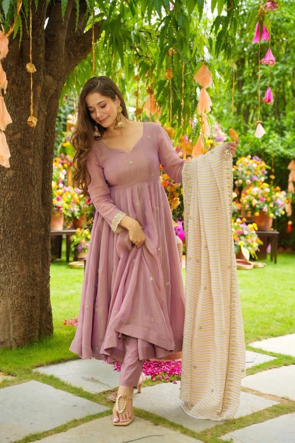SRK 5298 Pink Faux Georgette With Embroidery Work With Fancy Full Sleeve Gown Perfect for Wedding, Party, Pooja, Mehendi, Traditional Day . Best Price 1999 | Gowns, Bollywood Gowns, Creative Gowns, Designer Gowns, Embroidered Gowns, Party Wear Gowns