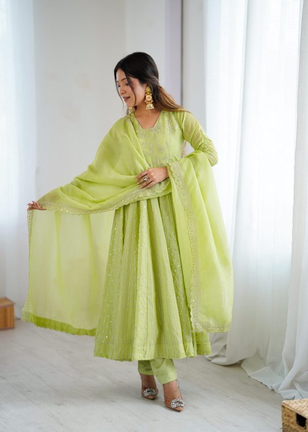 SRK 5293 Pista With Crunchy Silk With Fully Flair with Lace Work & Embroidery Work Anarkali Gown . Introductory Price ₹2149. Delivery 4-6 Worki | Gowns, Bollywood Gowns, Creative Gowns, Designer Gowns, Embroidered Gowns, Party Wear Gowns