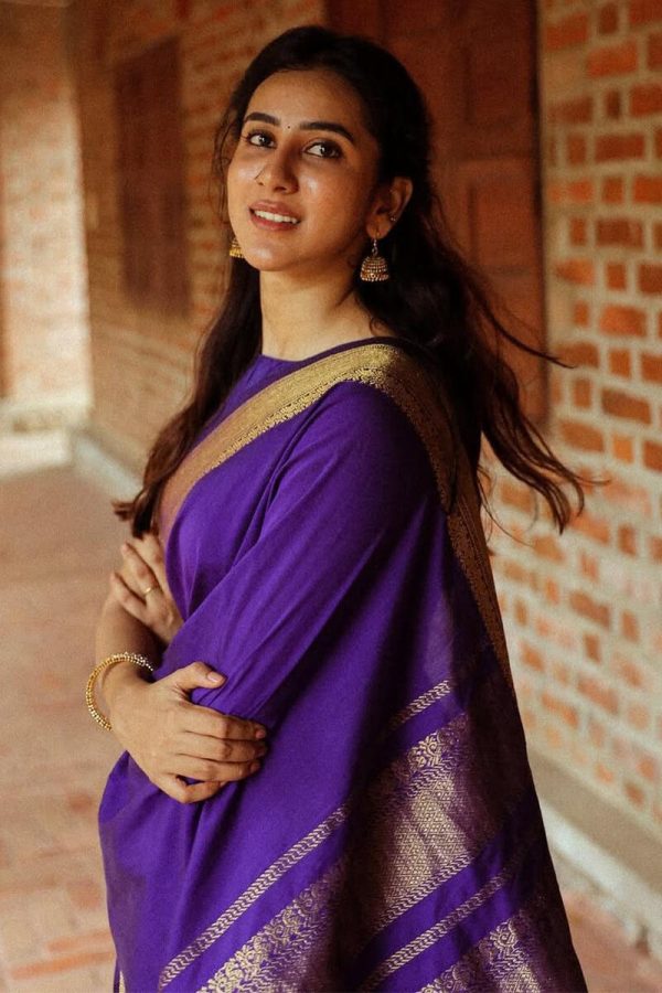 KP 6031 Purple Soft Lichi Silk Cloth Saree with Designer Work. Affordable Price ₹1349. Delivery 4-6 Working Days. Shop now. | Sarees, Bollywood Sarees, Creative Sarees, Designer Sarees, Embroidered Sarees, Ethnic Saree, Modern Digital sarees, Party Wear Sarees