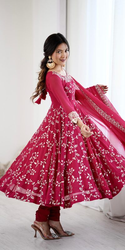 SRK 5299 Red Faux Georgette With Sequence Work Perfect for Wedding, Party, Lohri, Temple Visit, Ganesh Chaturthi Festive, Events, 4-6 Working Days At 2149 | Gowns, Bollywood Gowns, Creative Gowns, Designer Gowns, Embroidered Gowns, Party Wear Gowns