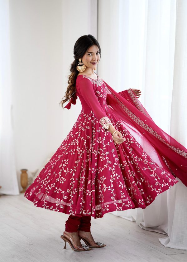 SRK 5299 Red Faux Georgette With Sequence Work Perfect for Wedding, Party, Lohri, Temple Visit, Ganesh Chaturthi Festive, Events, 4-6 Working Days At 2149 | Gowns, Bollywood Gowns, Creative Gowns, Designer Gowns, Embroidered Gowns, Party Wear Gowns