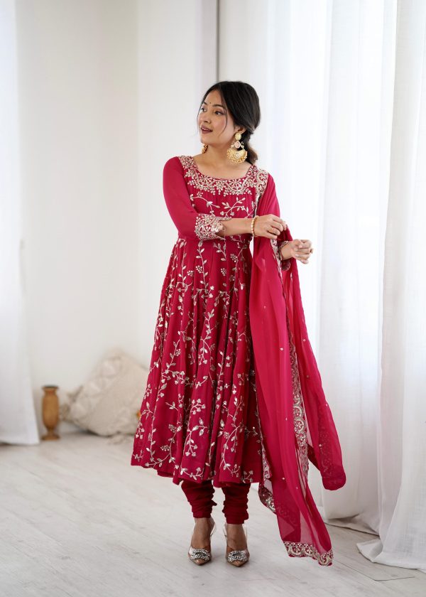 SRK 5299 Red Faux Georgette With Sequence Work Perfect for Wedding, Party, Lohri, Temple Visit, Ganesh Chaturthi Festive, Events, 4-6 Working Days At 2149 | Gowns, Bollywood Gowns, Creative Gowns, Designer Gowns, Embroidered Gowns, Party Wear Gowns