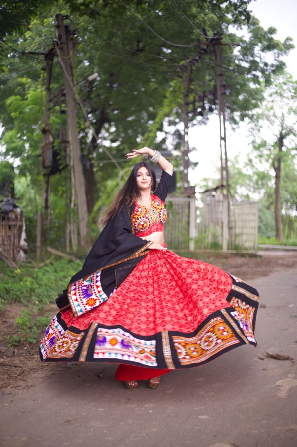 LNB 1693 Red Pure Cotton With Gamthi Work & Mirror Work Lehenga Choli. Affordable Price ₹3999. Delivery 4-6 Working Days. Shop now. | Lehenga, Bollywood Lehenga, Creative Lehenga, Designer Lehenga, Embroidered Lehenga, Party Wear Lehenga