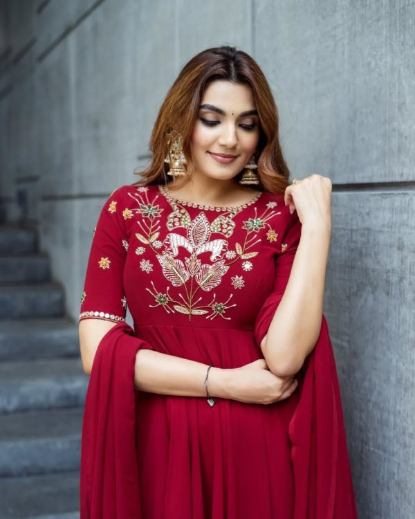 NSR 873 Red Roman Simmer Silk With Fency Neck And Fecny Sleeve Gown with Embroidery Work. Best Price ₹2049. Delivery 4-6 Working Days. Shop now. | Gowns, Bollywood Gowns, Creative Gowns, Designer Gowns, Embroidered Gowns, Party Wear Gowns