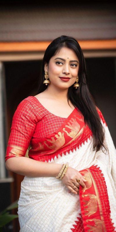 KP 5078 Red Color Soft Lichi Silk with Lace Work & Lace Border. Saree Best Price ₹1449. Delivery 4-6 Working Days. Shop now. | Sarees, Bollywood Sarees, Creative Sarees, Designer Sarees, Embroidered Sarees, Ethnic Saree, Modern Digital sarees, Party Wear Sarees