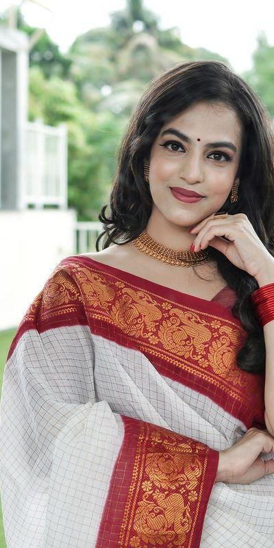 KP 3025 Red Soft Lichi Silk Saree Perfect for Wedding, Party, Baby Shower, Onam, Durga Puja . Available at ₹1449 only. Delivery 4-6 Working Days. | Sarees, Bollywood Sarees, Creative Sarees, Designer Sarees, Embroidered Sarees, Ethnic Saree, Modern Digital sarees, Party Wear Sarees