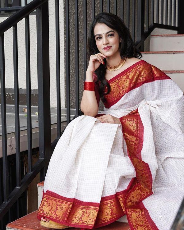 KP 3025 Red Soft Lichi Silk Saree Perfect for Wedding, Party, Baby Shower, Onam, Durga Puja . Available at ₹1449 only. Delivery 4-6 Working Days. | Sarees, Bollywood Sarees, Creative Sarees, Designer Sarees, Embroidered Sarees, Ethnic Saree, Modern Digital sarees, Party Wear Sarees
