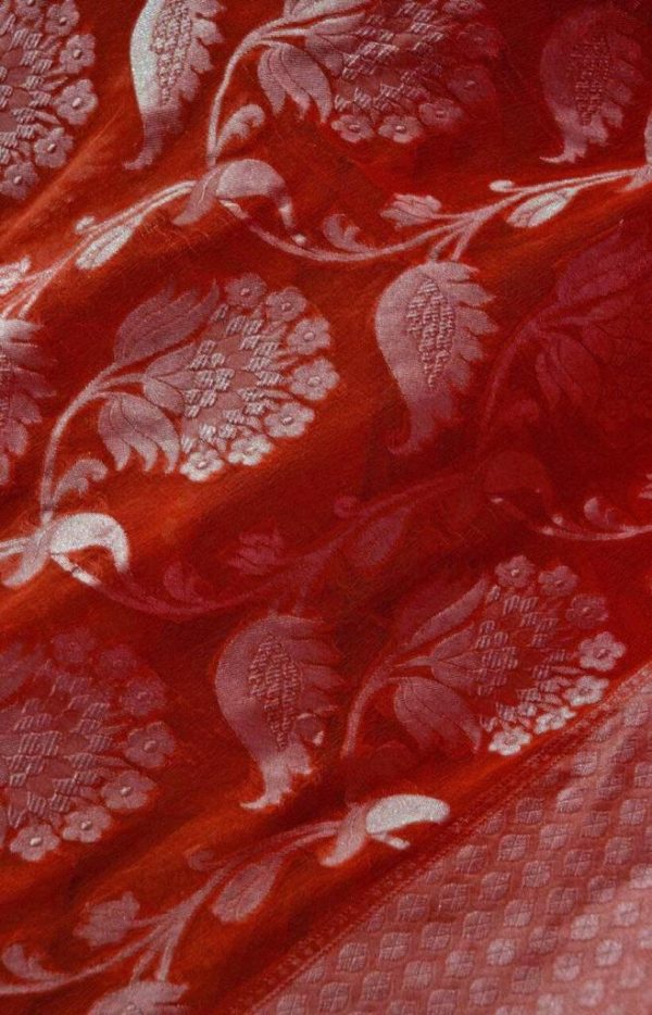 KP 1073 Red Soft Lichi Silk Saree Perfect for Wedding, Party, Sangeet, Ethnic Day, Festival Celebrations Get it for ₹1399. Delivery 4-6 Working Da | Sarees, Bollywood Sarees, Creative Sarees, Designer Sarees, Embroidered Sarees, Ethnic Saree, Modern Digital sarees, Party Wear Sarees